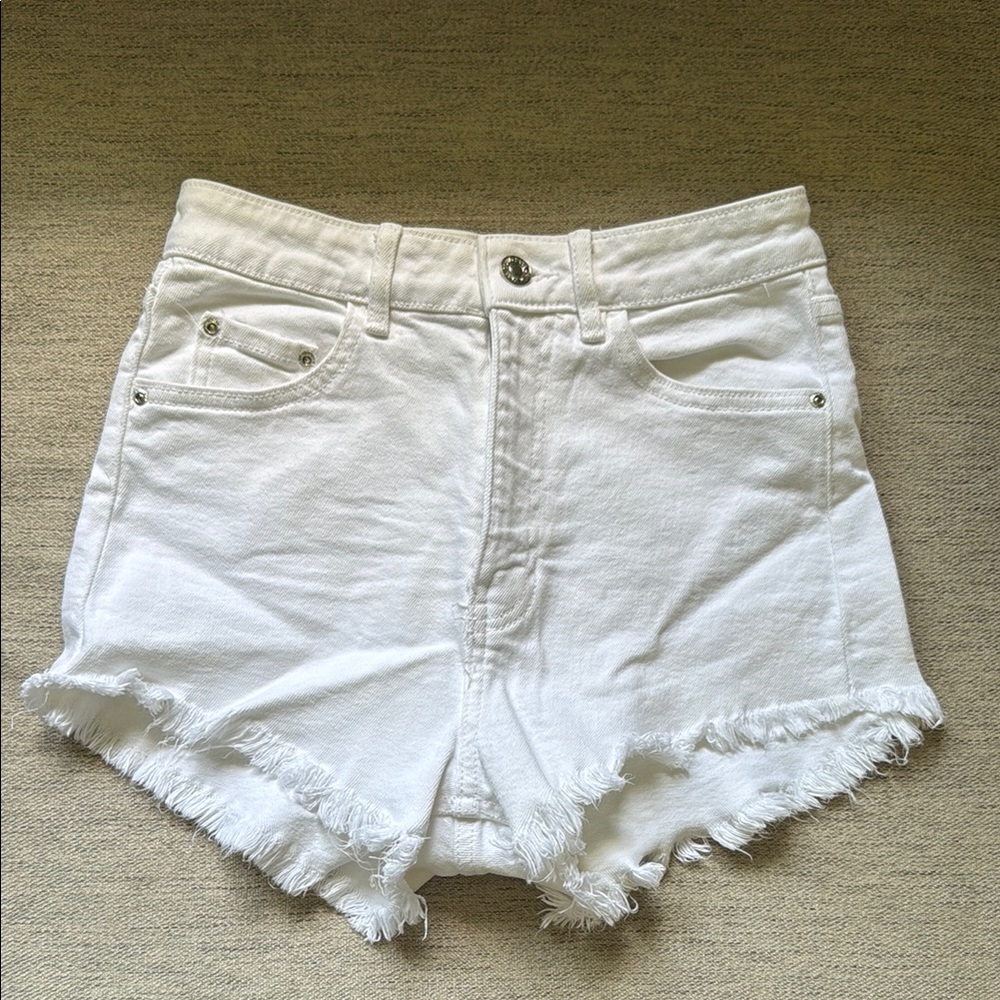 Zara White Jean Shorts with Frayed Hem